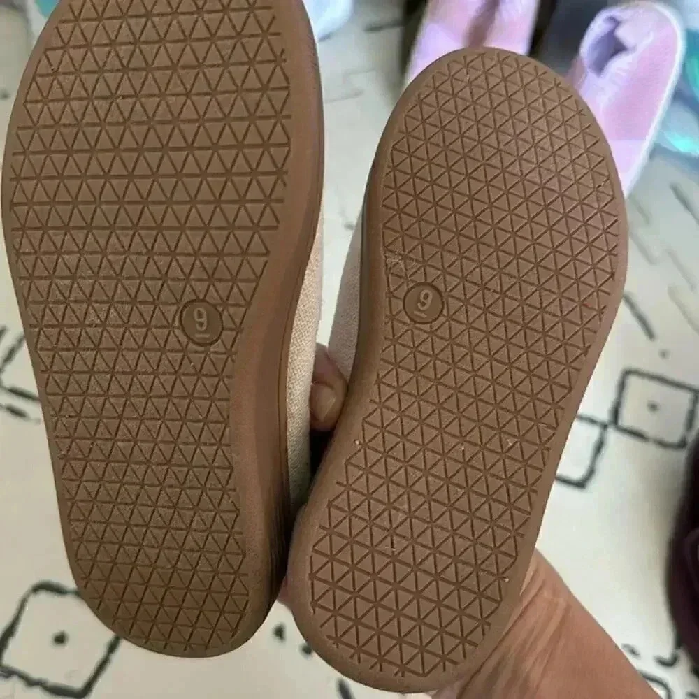 Gap‎ Moccasins